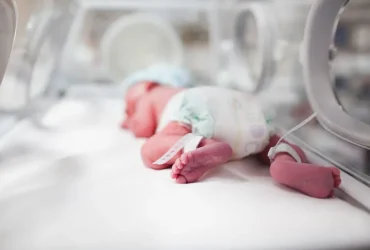 «متلازمة الضائقة التنفسية لدى حديثي الولادة».. أسبابها وأعراضها وطرق الوقاية منها