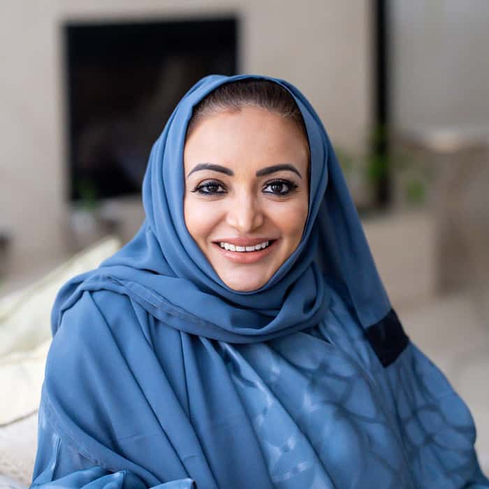 ملاك عابد الثقفي.. طبيبة سعودية تجمع بين الطب والبحث والابتكار