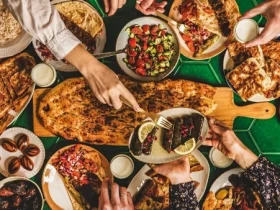 آداب العزومات.. قواعد بسيطة تحكم تصرفات الضيف والمضيف على مائدة الطعام