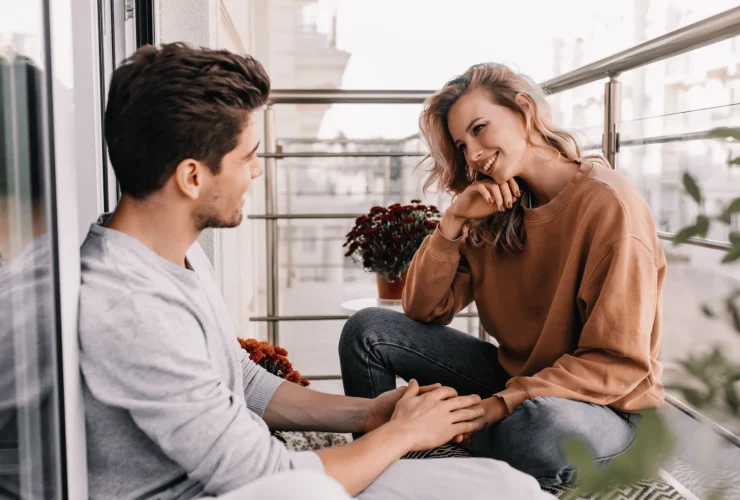 كيف تعرفين الرجل الناضج عاطفياً؟ 10 علامات تكشف استعداده لعلاقة صحية