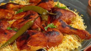 قوزي الدجاج.. طبق غني بالنكهات والعناصر الغذائية