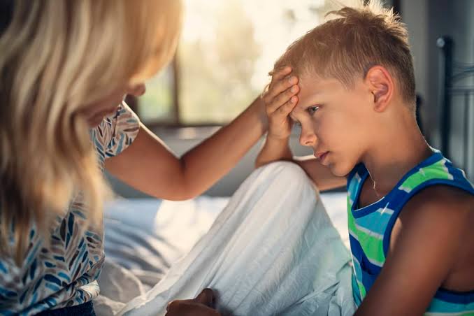 كيف تساعدين طفلك على تنظيم مشاعره والتعامل معها بطريقة صحية؟