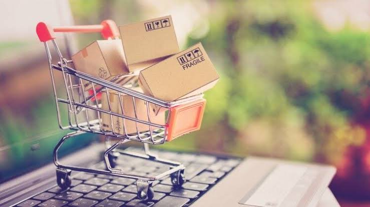 كيف تؤثر الإعلانات في قرارات الشراء؟ آليات نفسية تقود سلوك المستهلك