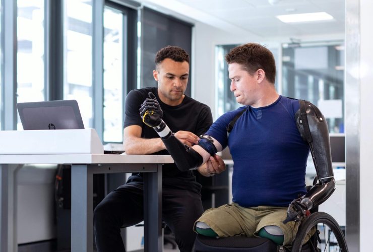 التقنية الحديثة.. أدوات مبتكرة لتأهيل ذوي الإعاقات وتعزيز استقلاليتهم