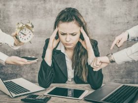 كيمياء التحول.. كيف تحول ضغوط العمل إلى طاقة إنتاجية؟