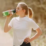 التسمم المائي.. متى يتحول شرب الماء من عادة صحية إلى خطر؟