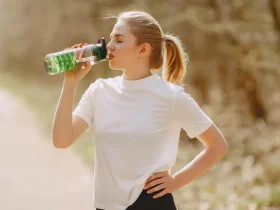 التسمم المائي.. متى يتحول شرب الماء من عادة صحية إلى خطر؟