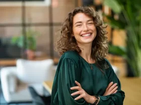 كيف تكونين جذابة دون تصنع؟ خطوات بسيطة تعزز حضورك وإطلالتك