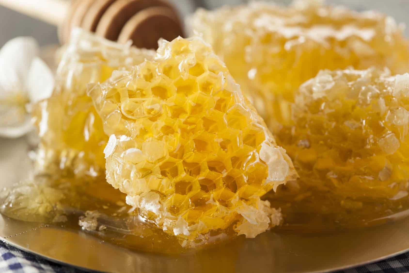 زبدة الشيا والعسل
