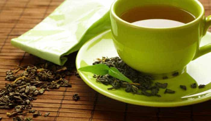 استشارية تغذية توضح أهمية «مشروب الشاي الأخضر» للجسم