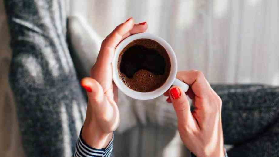 هل شرب القهوة يبطل أثر الحلويات والسكر بالجسم ؟