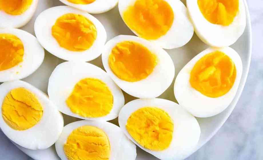 خبراء يحذرون من تناول البيض يوميًا