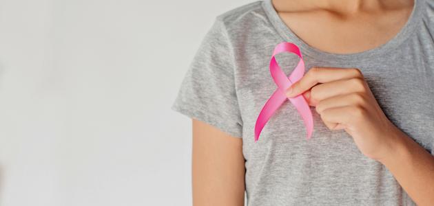 في أكتوبر الوردي.. 4 أعراض تشير لإصابتك بـ سرطان الثدي