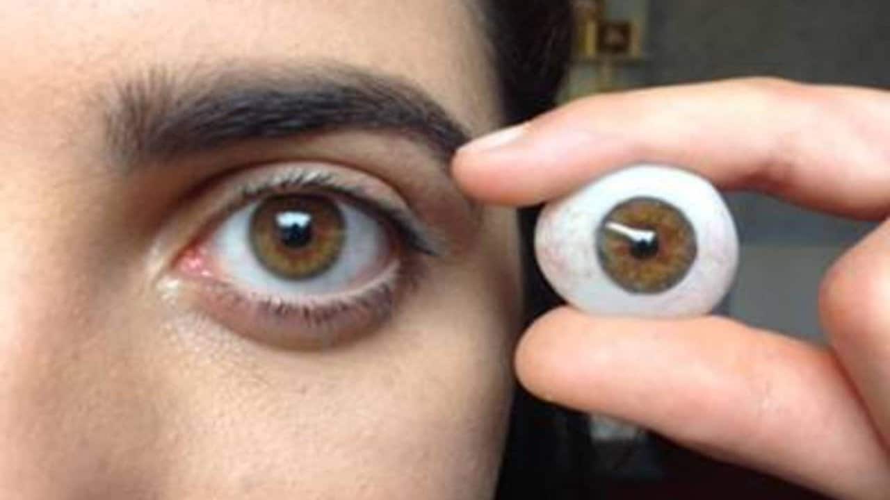 استخدام تقنية العين الصناعية
