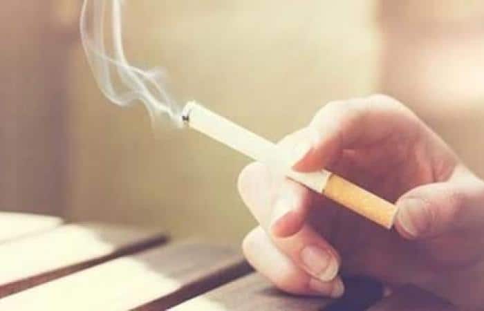 «النمر» يكشف أسوأ أوقات التدخين وأضراره على الصحة