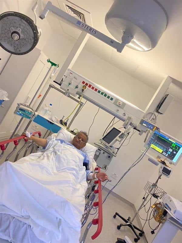 الفنان عبدالرحمن الخطيب يطلب الدعاء بعد تدهور حالته الصحية