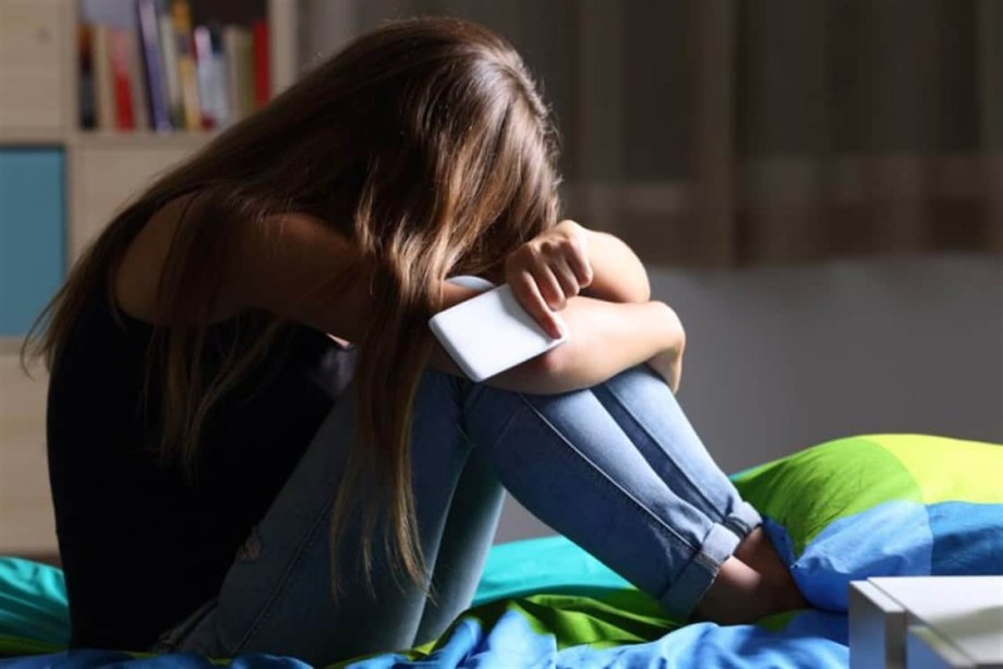 أسباب وأعراض اكتئاب المراهقين 