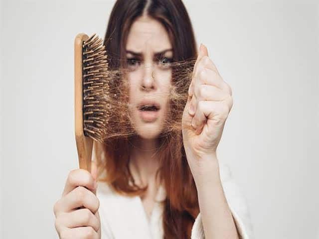 تساقط الشعر في الخريف .. أسبابه ونصائح لحماية شعرك