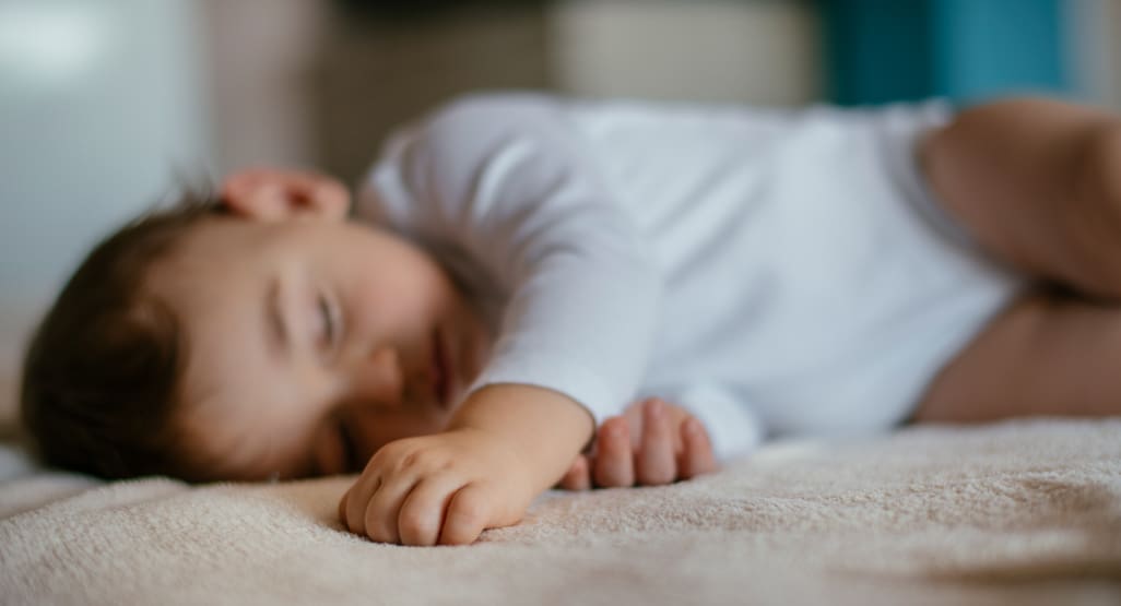 أسباب صعوبة نوم الطفل