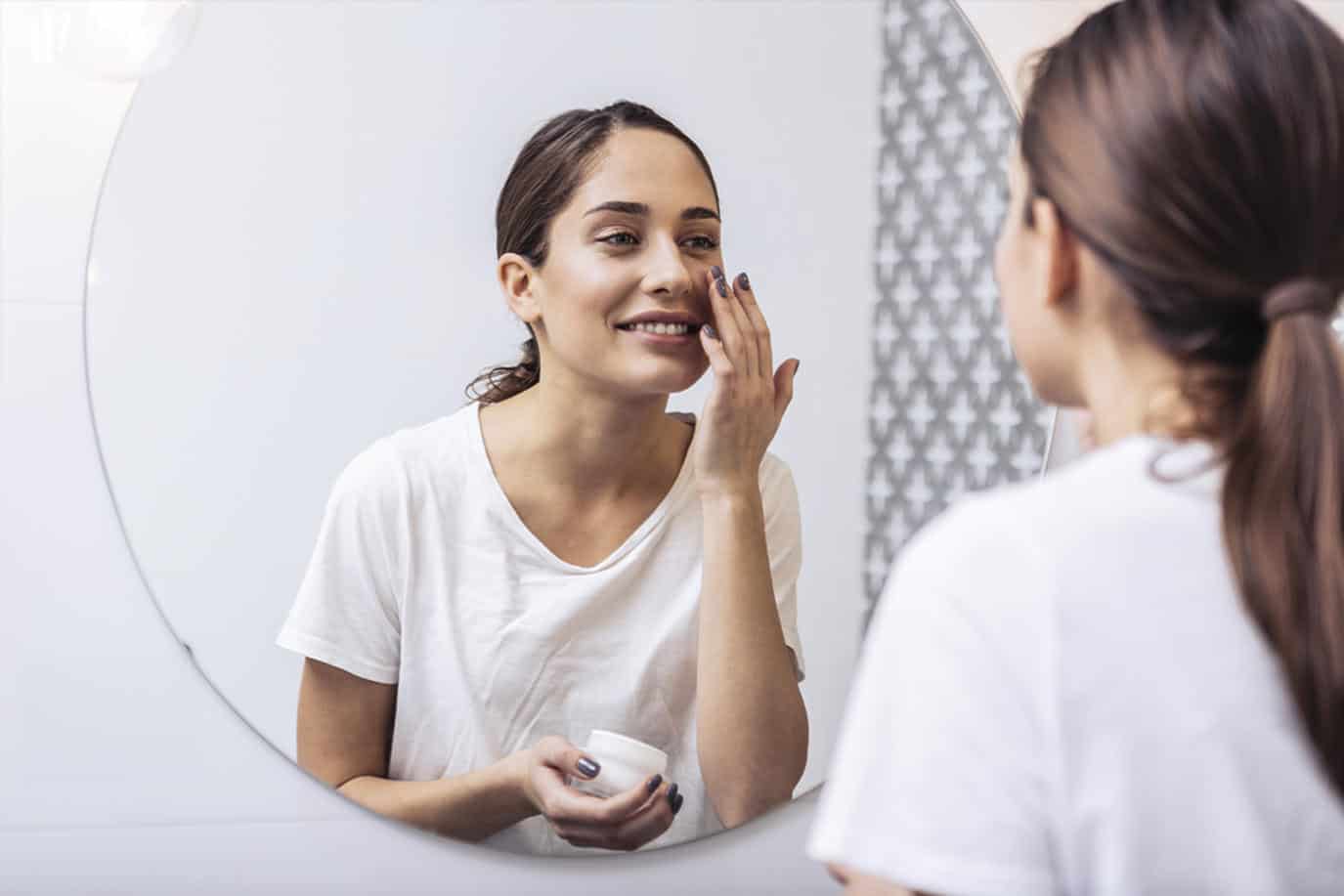 روتينك اليومي لعلاج جفاف الوجه في رمضان