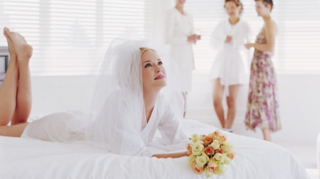 مقشرات طبيعية للعروس للتخلص من عيوب البشرة قبل الزفاف في وقت قصير