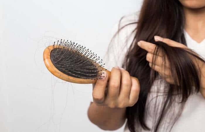 ماسكات طبيعية لمنع تساقط الشعر وترطيبه من منزلك