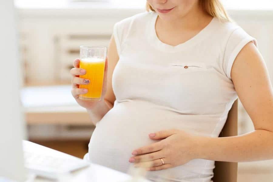  العصائر المسموح تناولها في الحمل .. وهل صحي تناول المشروبات للحامل؟