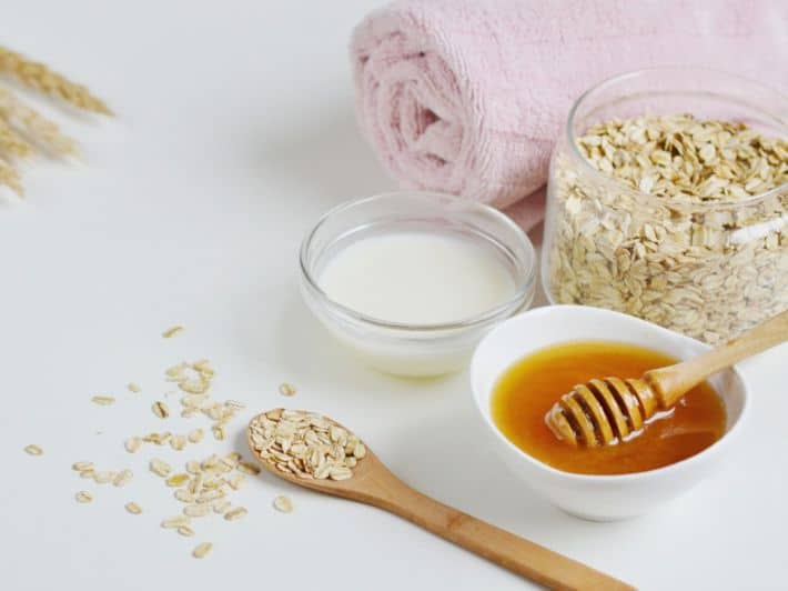 حمام الحليب والعسل للبشرة .. كيفية تحضيره وفوائده الجمالية
