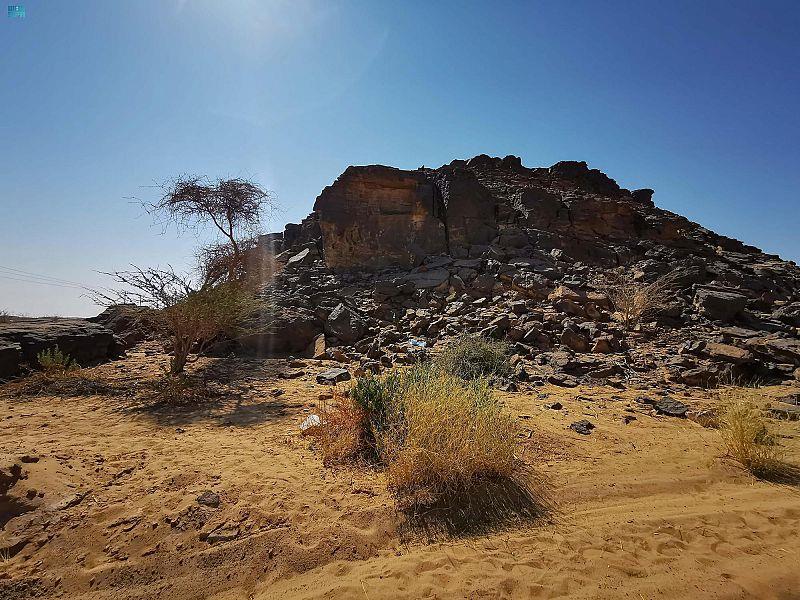 جبل صيدح .. من أهم المواقع الأثرية والتاريخية بالمملكة