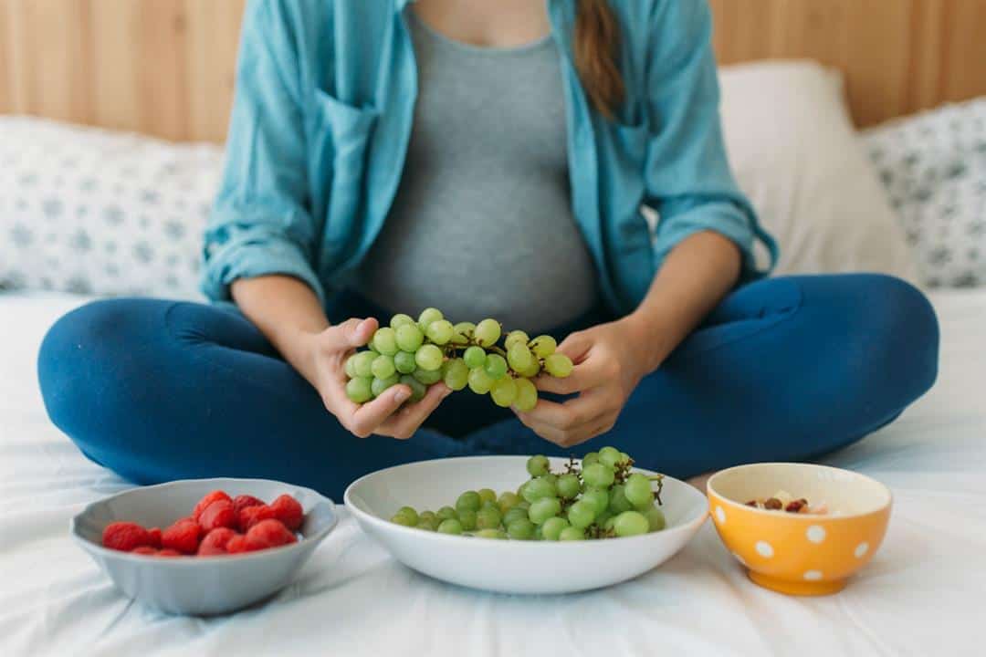 فوائد العنب للحامل الصحية أثناء الحمل