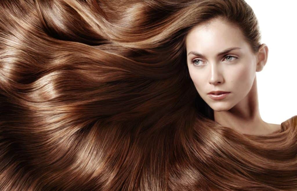 وصفات تطويل الشعر بطرق طبيعية آمنة وفعالة