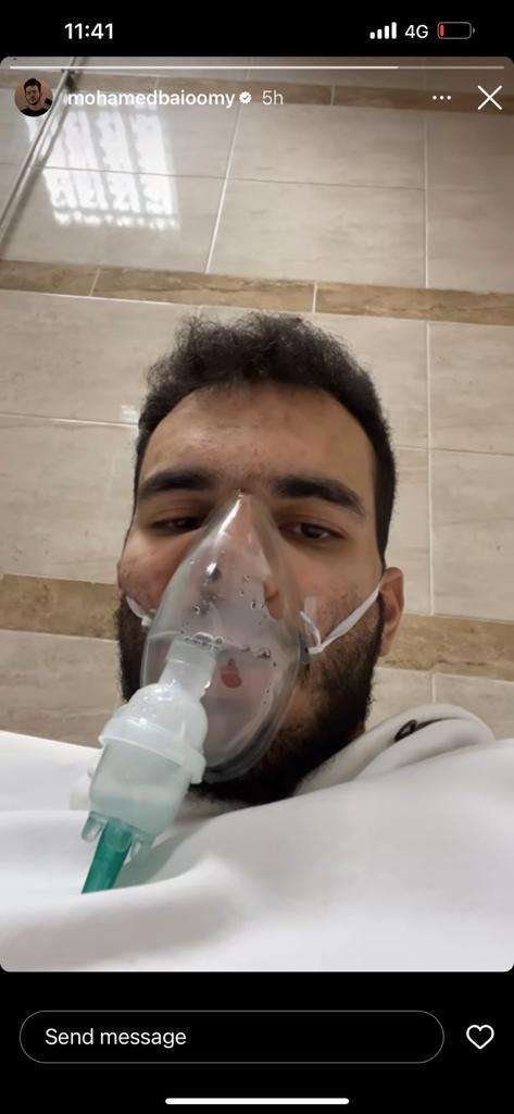 على جهاز الأكسجين.. بيومي فؤاد ونجله في المستشفى بعد تعرضهما لأزمة صحية (صور وفيديو)
