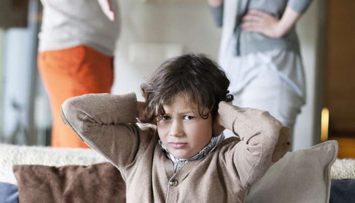 كيف يتأثر الأطفال بالعنف الجسدي من قبل والديهم.. 3 حالات