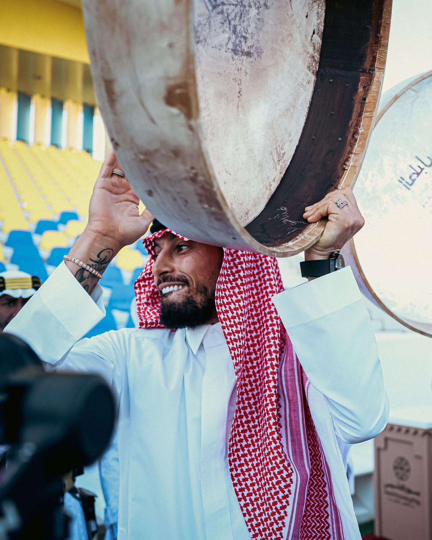 لاعبو النصر بالزي السعودي